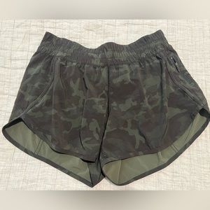 Lululemon Tracker Short Green Camo